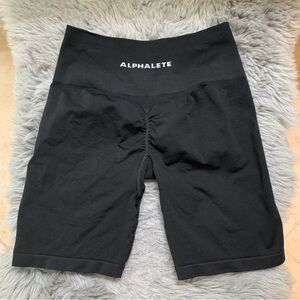 Women’s Small ALPHALETE Amplify 6.5” Black Seamless Scrunch Biker Shorts